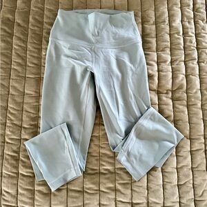 Wunder Train Contour Lululemon HR Size 4 28”